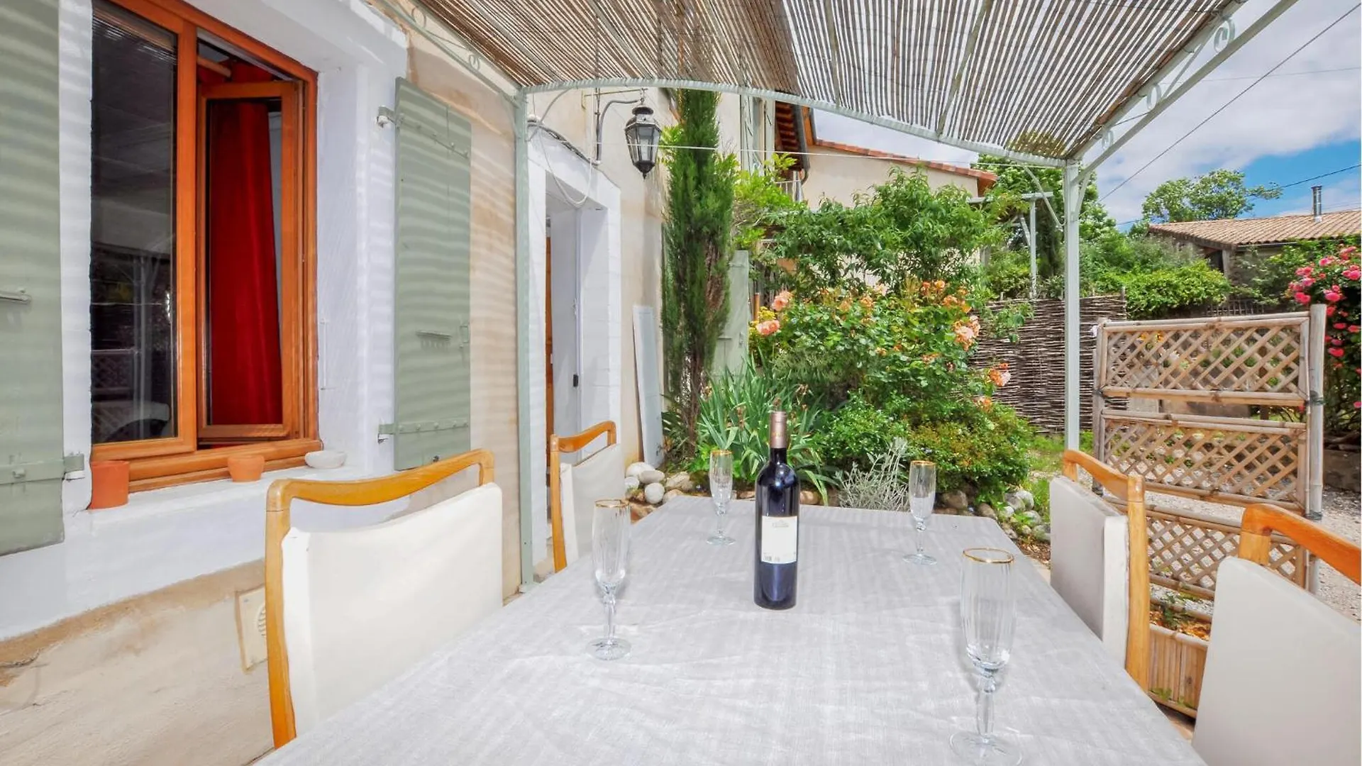 Cozy Home In Dun With Kitchen